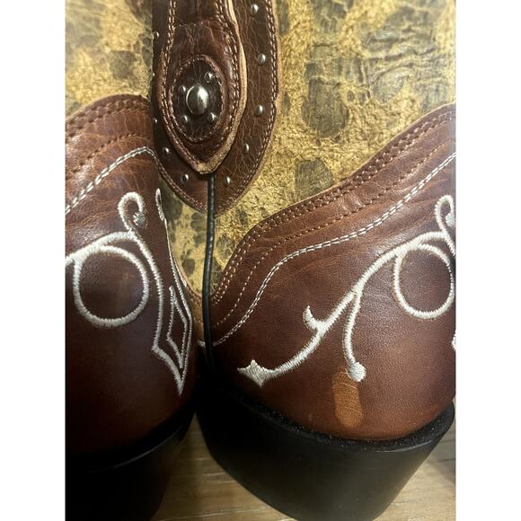 NWT J.B. Dillon Leather Studded Buckle Ankle Boots Size 8B - Picture 9 of 9